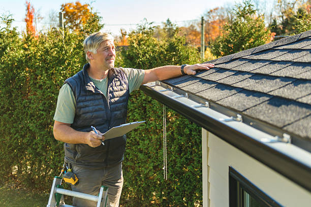 Professional Roofing technician working in Silver Gate, MT